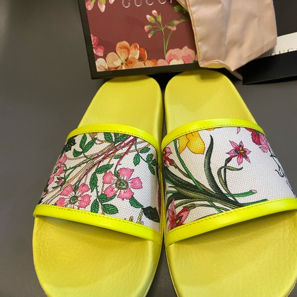 NIB Gucci slides - Picture 7 of 8